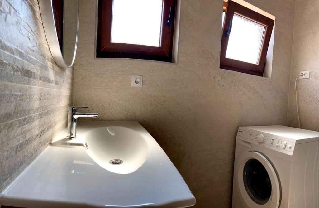 Studio Apartman Luka Stari Grad Kültér fotó